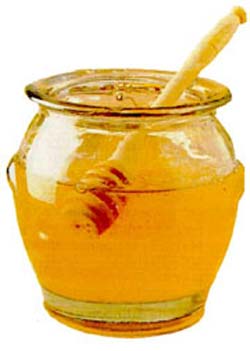Mierea sete unul dintre cele mai folosite ingrediente in mastile cosmetice. Pentru regenerarea tenului, pe site-ul elel.ro gasim...
