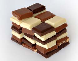 Cateva cuburi de ciocolata neagra, consumate zilnic, au acelasi efect ca si administrarea de aspirina, diminuand riscul de...