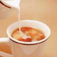 Adaugarea de lapte in ceai poate
distruge calitatea acestuia de a ne
proteja impotriva bolilor
cardiovasculare. Acesta este rezultatul
unui studiu german care a demonstrat ca
ceaiul negru, baut ...