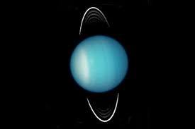 Uranus are 27 de luni, 5 mai mari, restul mai mici. Pamantul, prin comparatie, are un singur satelit natural, o singura luna,...